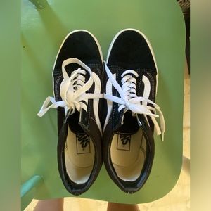 Women’s vans size 8